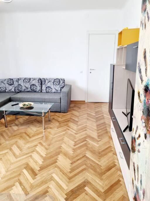 Cozy Apartment Near City Center 부쿠레슈티 외부 사진